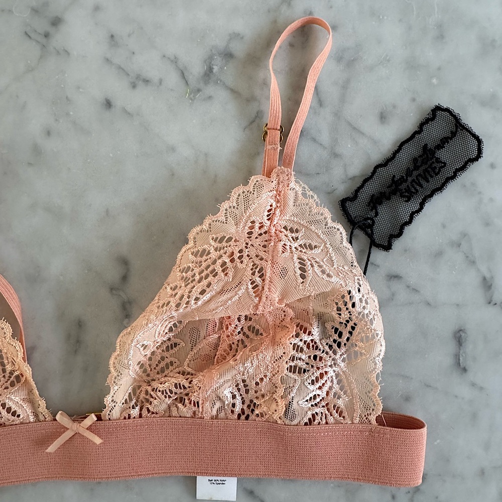 fl&l peach lace triangle bralette 🍑
